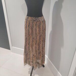 Room Mates New with Tags Leopard Print Maxi Tightly Pleated Skirt.  sz S
